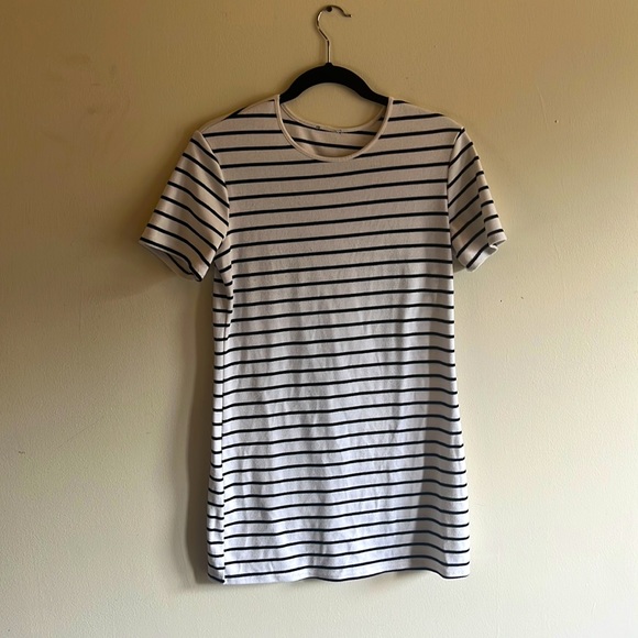 T-Shirt Dress - Picture 1 of 2